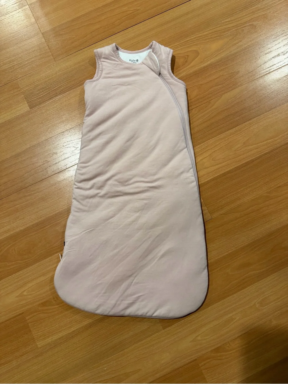 LIKE NEW- Kyte BABY Sleep Bag in Blush-  2.5 TOG
